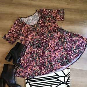 Perfect T, size Medium, EUC